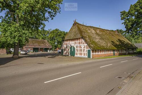 Einfahrt zur Hofstelle - 