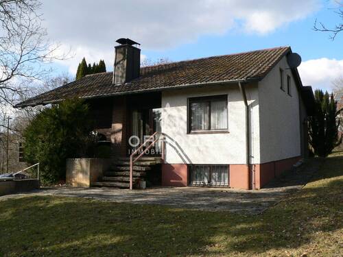 Südseite - 4 Zimmer Einfamilienhaus zum Kaufen in Egloffstein / Hundshaupten