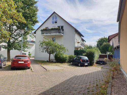 Nordseite - 3-Raum-Wohnung in Warza - 505,00&nbsp;EUR Kaltmiete, ca.&nbsp; 80,20&nbsp;m&sup2;&nbsp;Wohnfl&auml;che