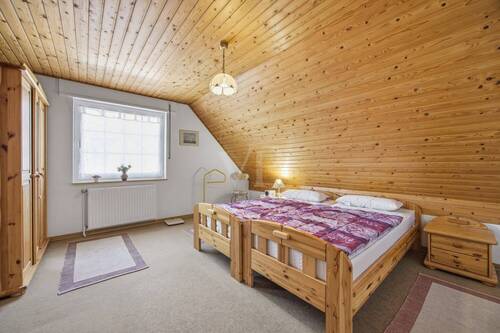 Schlafzimmer 2 im Obergeschoss - 