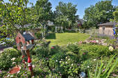Blick in den wunderschönen Garten - 