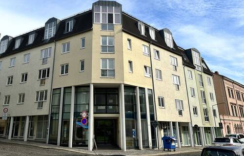Bild 1 - BüroPraxis in günstig gelegenem WGH, Neubau 1996, 1.OG, ca. 125 m², Balkon, Modernisierungsbedarf