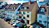 Straßenseite - Wohnen mit Perspektive - Mehrgenerationenhaus mit großem Gartenparadies!