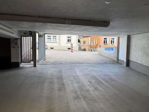 TG-Ein- und Ausfahrt - 