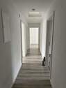 Flur - Charmante 3-Zimmer-DG-Wohnung in Mannheim - renoviert und bezugsbereit