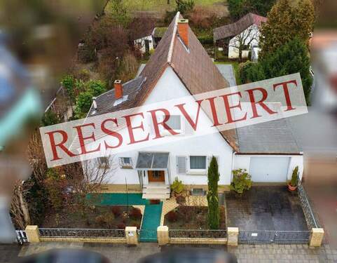 Frontansicht - Familienfreundliches Haus mit großem Grundstück