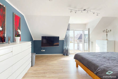 Großzügiges & helles Schlafzimmer - 