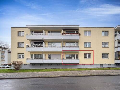 Titelbild Neu - Bezugsfreie 3-Zimmer-Wohnung mit Garage in Aachen-Forst