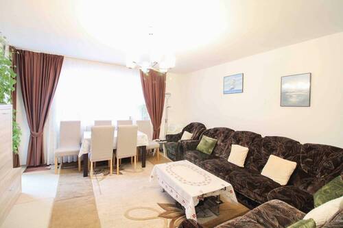 Wohnzimmer - Potenzial: Vermietete 3-Zimmer-Wohnung mit Südbalkon und 2 Stellplätzen