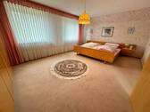 Schlafzimmer DG - 