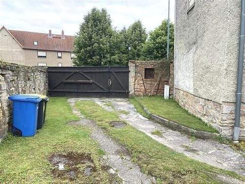 Einfahrt - Einfamilienhaus mit 110,00 m² in Querfurt zum Kaufen