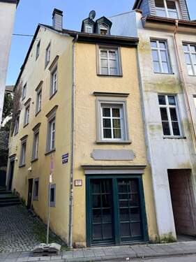 Straßenansicht - Mehrfamilienhaus, Wohnhaus in Traben Trarbach