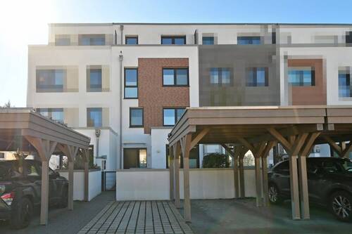 Außenansicht - Best of Townhouse :) Exklusiv ausgestattetes Familien-Zuhause mit Garten, Carport & Stellplatz