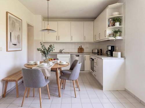 Helle Einbauküche - Homestaging - 