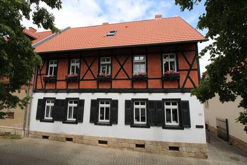 Straßenansicht - Historischer Charme trifft modernen Luxus - in bester Lage von Ballenstedt