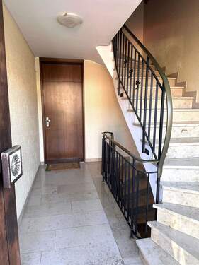 Treppenhaus
- Etagenwohnung mit 110,00 m² in Dittelbrunn zum Kaufen