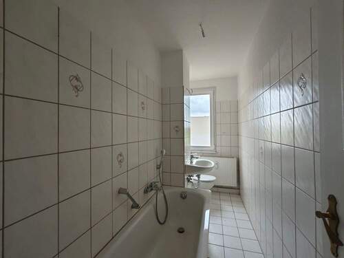 Wannenbad - 3 Zimmer Etagenwohnung in Bernburg (Saale)