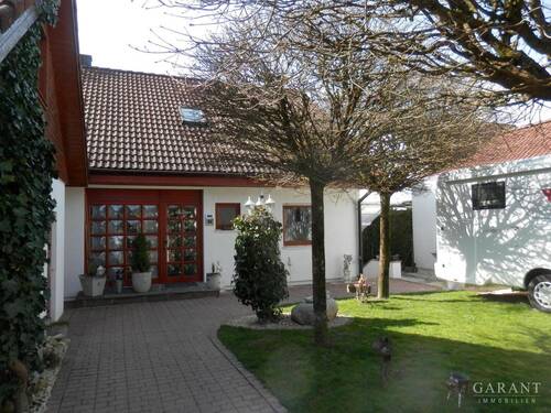 Eingansbereich - 6 Zimmer Einfamilienhaus zum Kaufen in Bühlertann