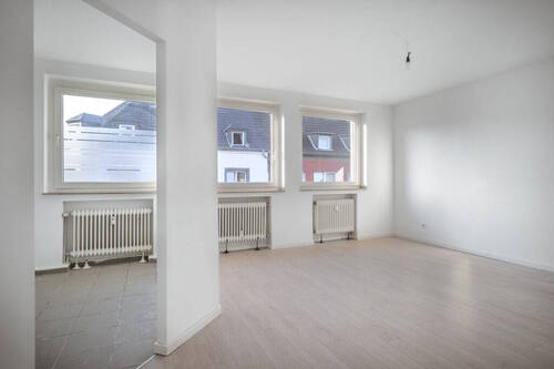 1. OG Wohnzimmer mit Kochnische - 