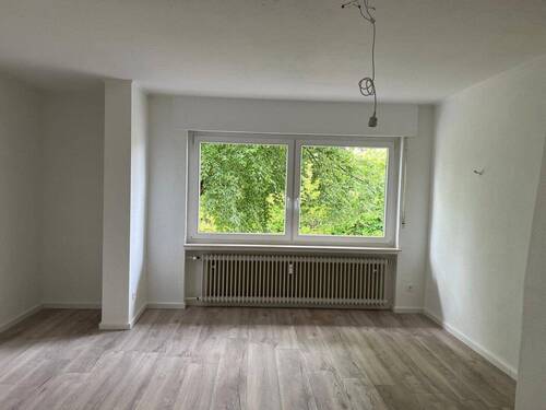 Bild 2 - 3 Zimmer Etagenwohnung zur Miete in Detmold
