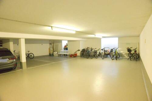 Tiefgaragen-Einzelstellplätze - 