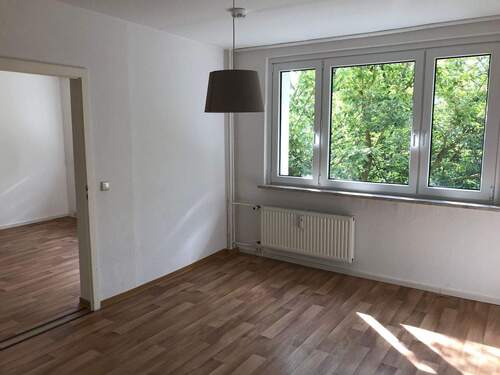 Schlafzimmer - 2 Zimmer Etagenwohnung zur Miete in Bernburg (Saale)