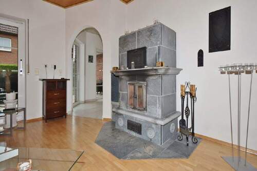 Wohnzimmer mit Kamin - 