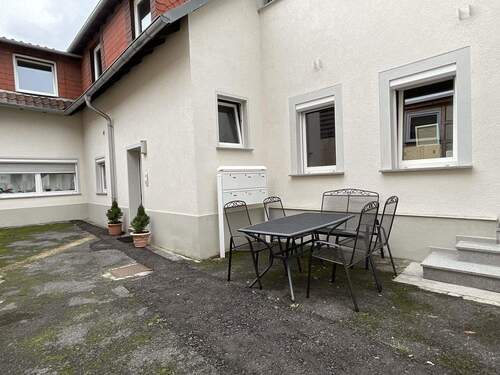 Zugänge Vorder- und Hinterhaus - 1 Zimmer Mehrfamilienhaus, Wohnhaus zum Kaufen in Geisenheim