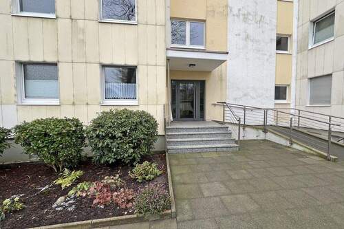 Hauseingang - 2 Zimmer Etagenwohnung zur Miete in Essen