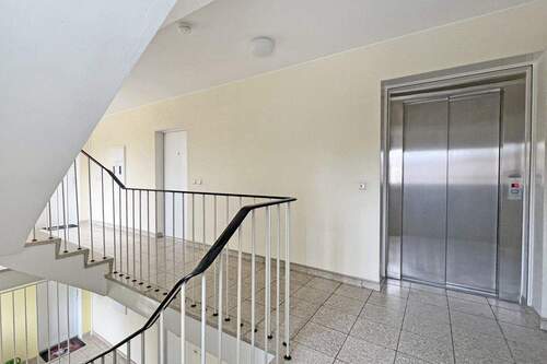 Hausflur - 2 Zimmer Etagenwohnung in Essen