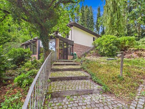 Vorderansicht - 8 Zimmer Einfamilienhaus zum Kaufen in Strotzbüsch