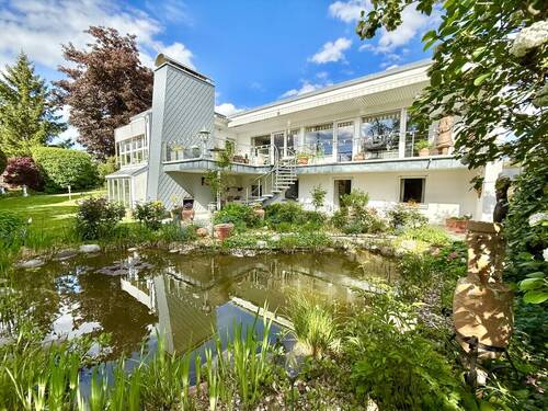Ihr Bungalow mit Garten & Teich von Süd-Westen - Zeitlos am Zeitlberg! - 1.375.000,00&nbsp;EUR Kaufpreis, ca.&nbsp; 340,00&nbsp;m&sup2;&nbsp;Wohnfl&auml;che