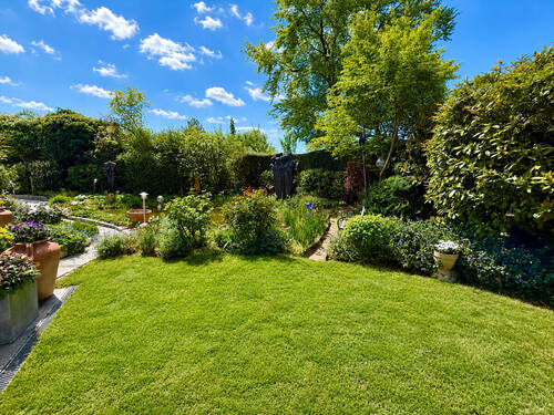 Ihr Garten mit Teich gen Süden - 