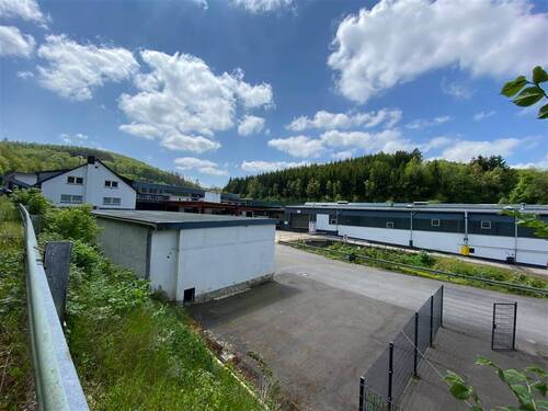 Hallen-Gelände - Halle in Lennestadt zur Miete