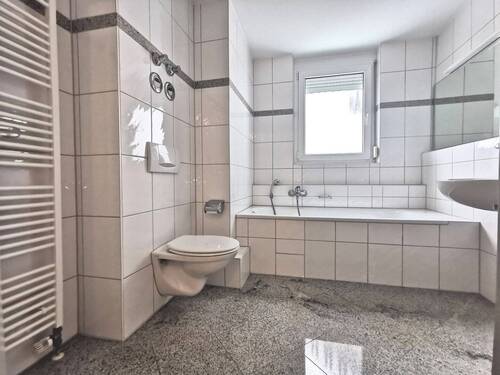 Bad.jpg - Etagenwohnung mit 66,00 m² in Waldkirch zum Kaufen