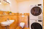 Gäste-WC mit Waschmaschinenanschluss - 