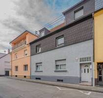 Mehrfamilienhaus mit zwei modernisierten Einheiten, Garten und Dachterrasse in ruhiger Lage - Ludwigshafen am Rhein Oppau