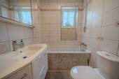 Badezimmer EG - 7 Zimmer Mehrfamilienhaus, Wohnhaus in Ludwigshafen am Rhein