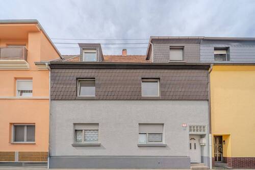 Straßenansicht - Mehrfamilienhaus, Wohnhaus mit 227,50 m&sup2; in Ludwigshafen am Rhein zum Kaufen