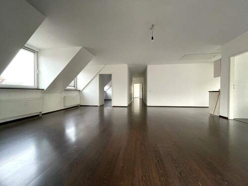 WHG 2 Blick Richtung Haustür - 