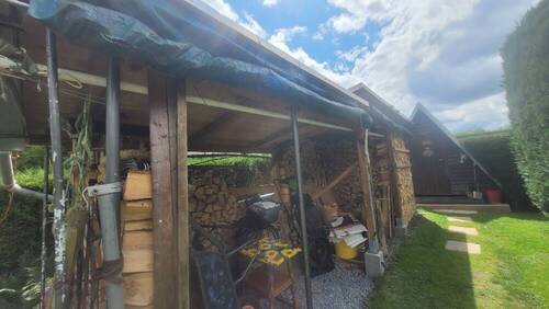 Nebengelass /Holzunterstand - 