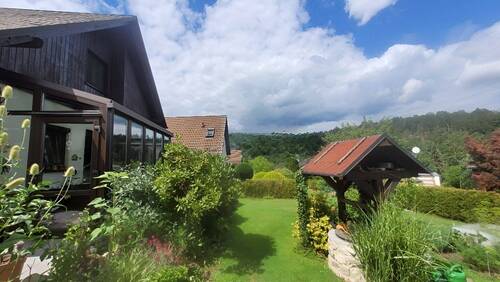 Gartenblick - 3 Zimmer Einfamilienhaus in Weischlitz