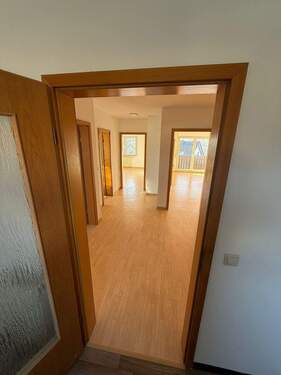 Ansicht 1 - 3-Zimmer-Mietwohnung - 400,00&nbsp;EUR Kaltmiete, ca.&nbsp; 72,70&nbsp;m&sup2;&nbsp;Wohnfl&auml;che