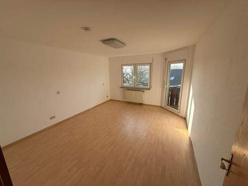 Schlafzimmer 1 - Etagenwohnung mit 72,70 m&sup2; in Neuhaus-Schierschnitz zur Miete