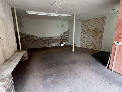 Ladenfläche - 6 Zimmer Mehrfamilienhaus, Wohnhaus in Leonberg