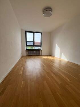 Raum - Etagenwohnung mit 92,00 m&sup2; in Traunstein zur Miete