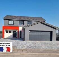 Luxus pur, Einfamilienhaus in einem Neubaugebiet in Valmont Frankreich