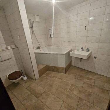 Badezimmer-001 - 