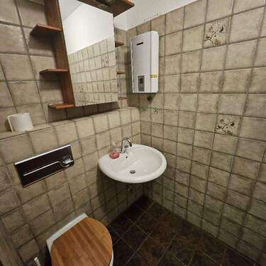Gäste-WC-001 - 