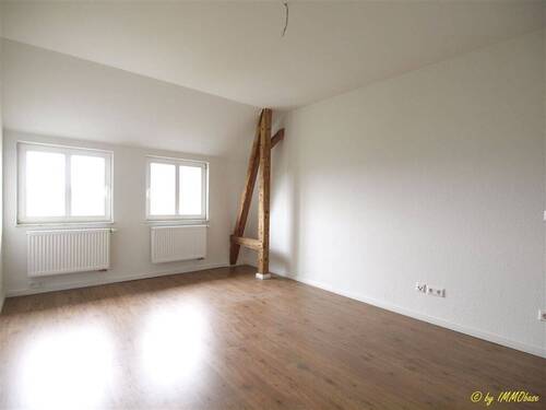 Das Wohnzimmer hell und freundlich - 